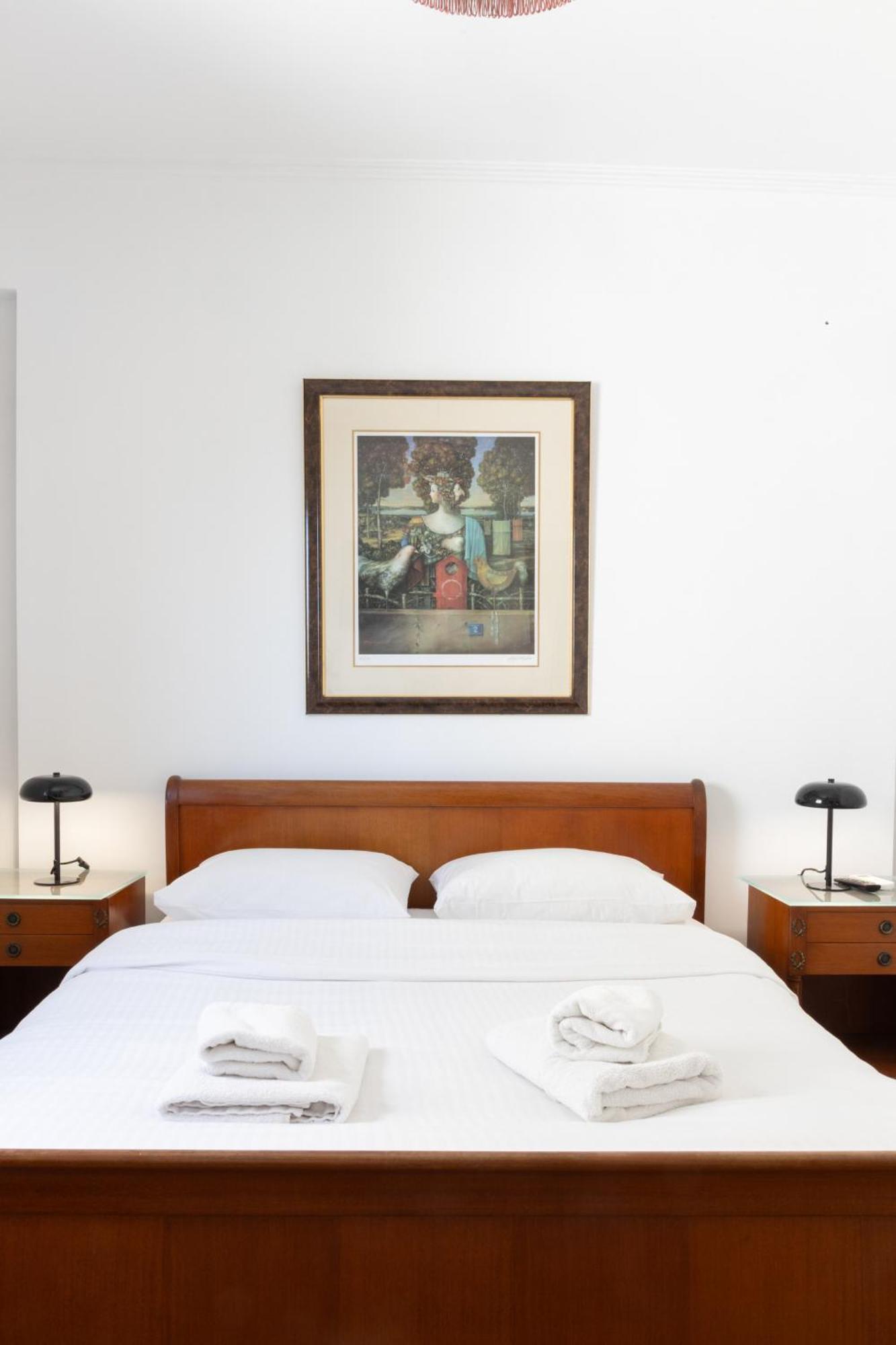 Luxury And Spacious Apt For 8 Guests New Features April 2025 Афины Экстерьер фото