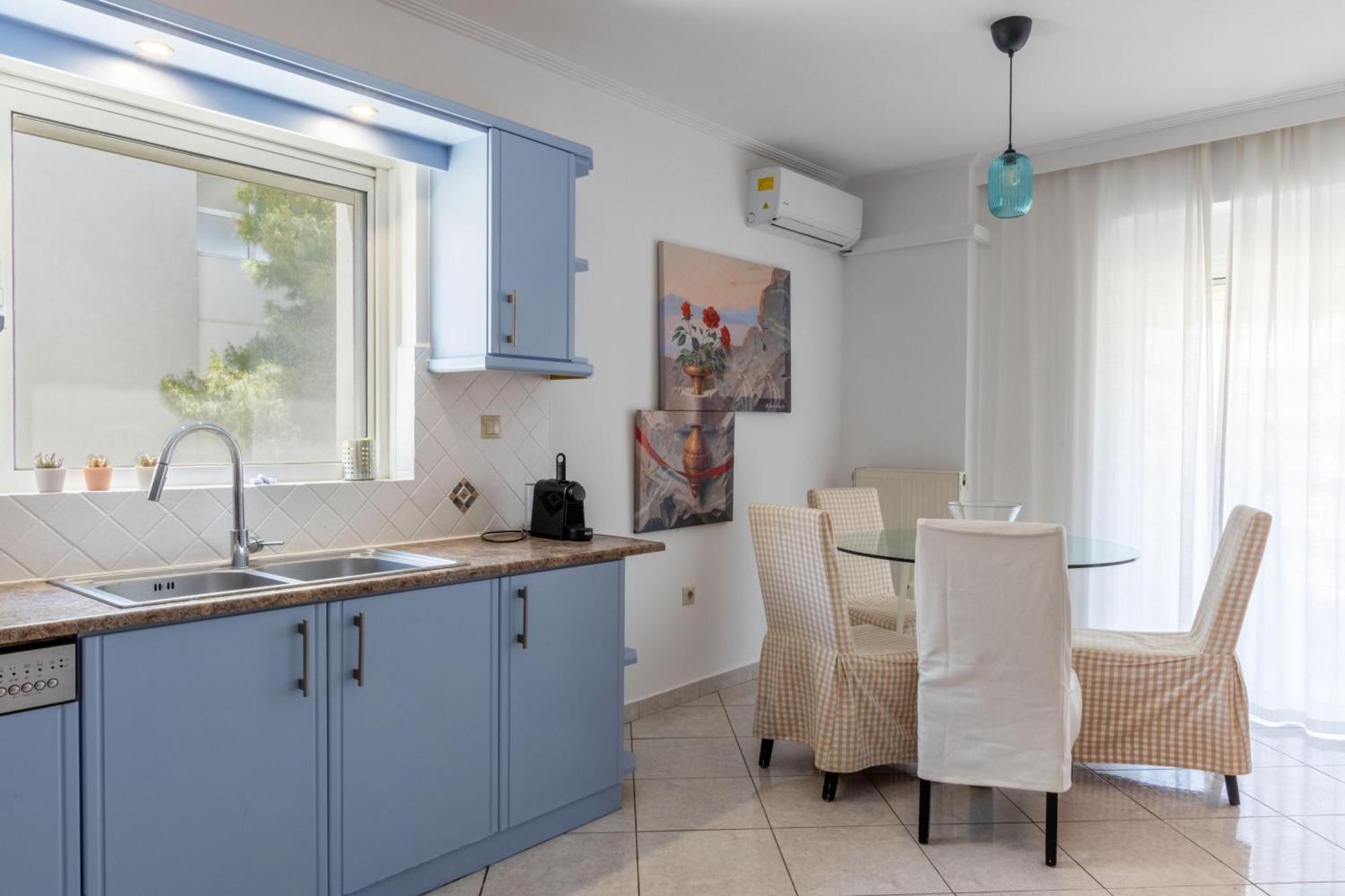 Luxury And Spacious Apt For 8 Guests New Features April 2025 Афины Экстерьер фото